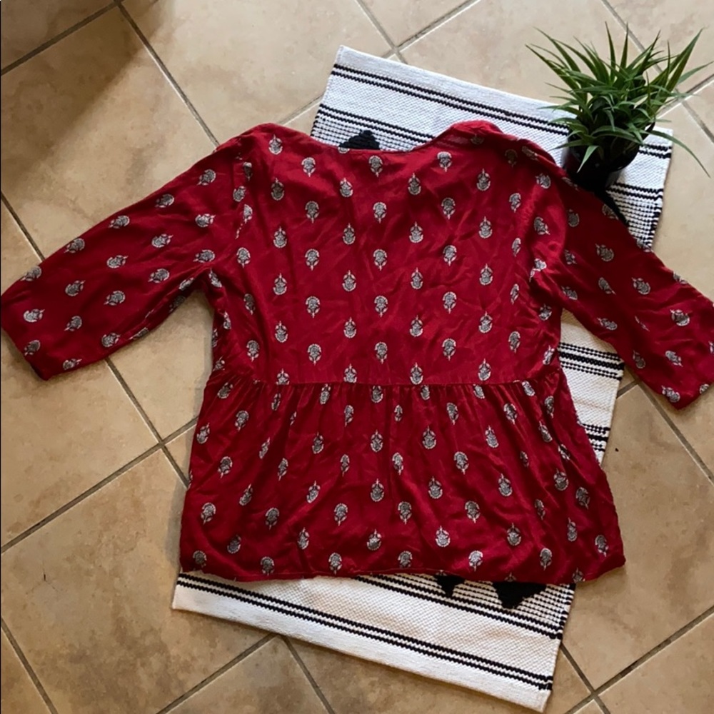 Red flowy blouse - Picture 3 of 3